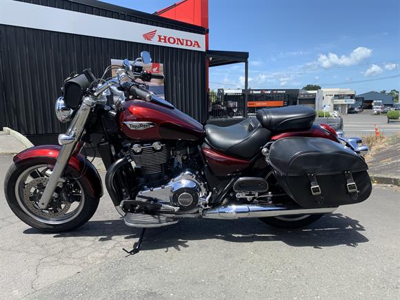 2015 Triumph Thunderbird