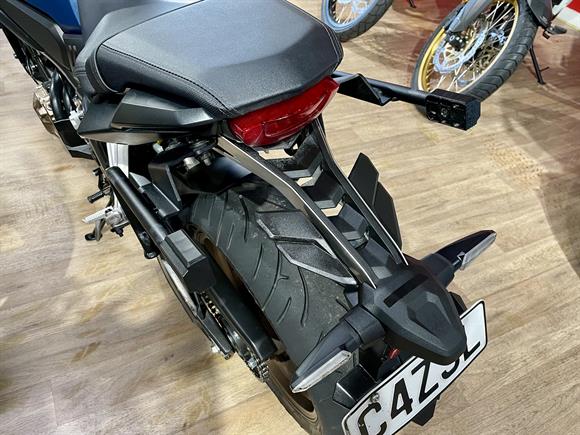 2024 Honda CB650R FULL POWER
