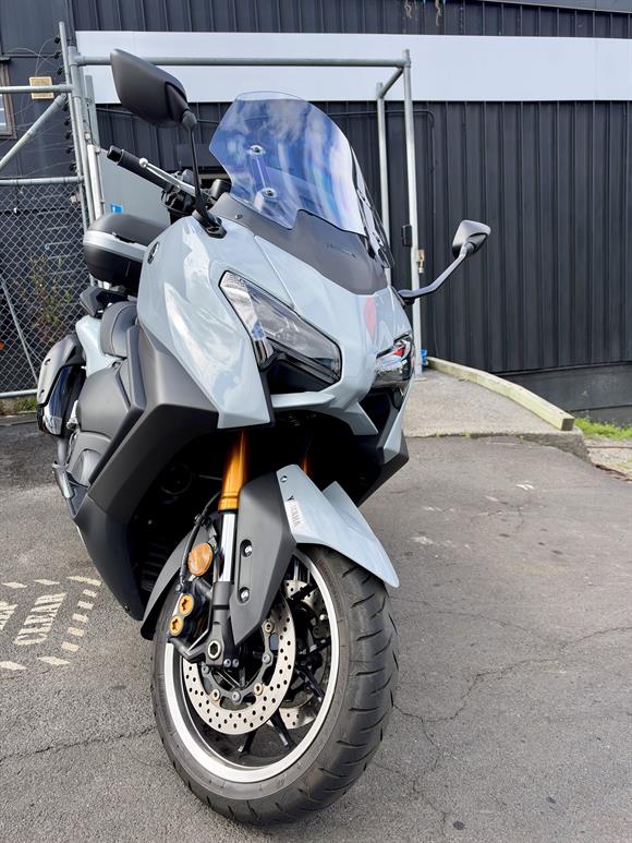 2026 Yamaha T Max XP560E
