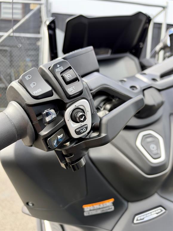 2026 Yamaha T Max XP560E