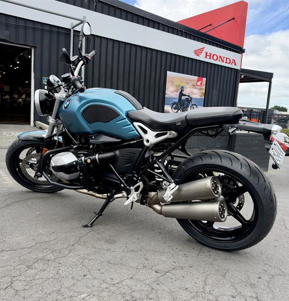 2023 BMW R Nine T PURE K22