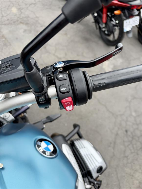 2023 BMW R Nine T PURE K22