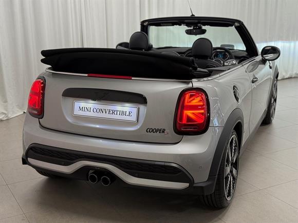 2025 MINI Hatch Convertible