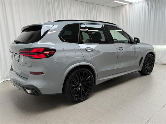 2025 BMW X5 RV-SUV