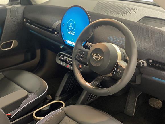 2025 MINI Hatch Hatchback