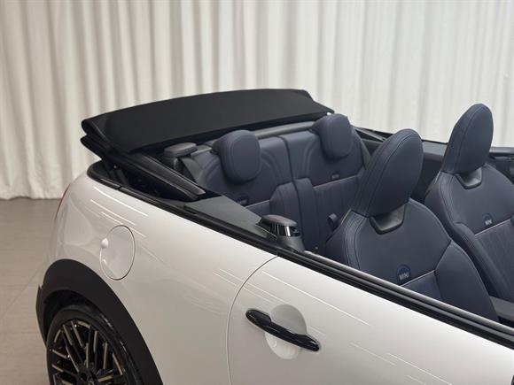 2025 MINI Hatch Convertible