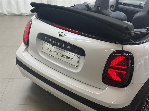 2025 MINI Hatch Convertible