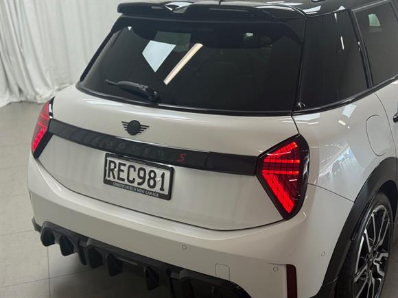 2025 MINI Hatch Hatchback