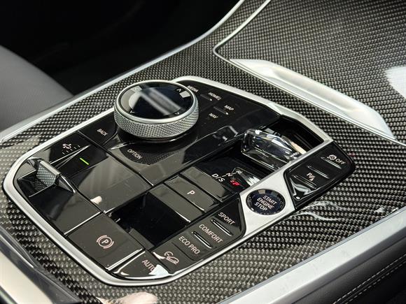 2025 BMW X7 RV-SUV