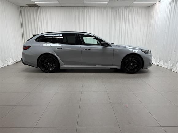 2025 BMW M5 Station Wagon