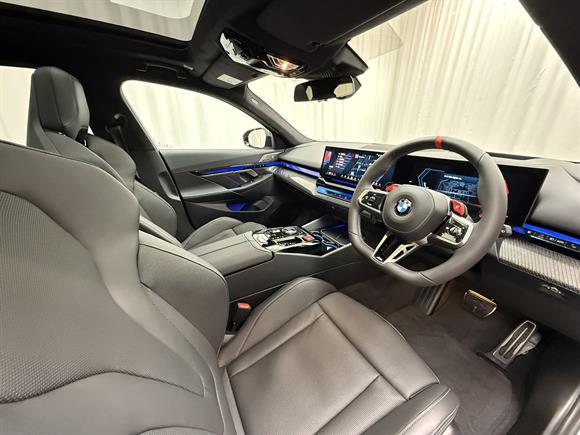 2025 BMW M5 Station Wagon