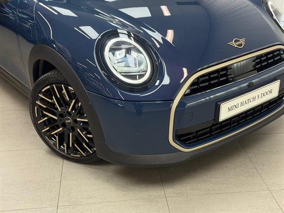 2025 MINI Hatch Hatchback