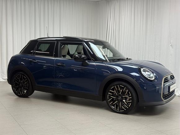 2025 MINI Hatch Hatchback