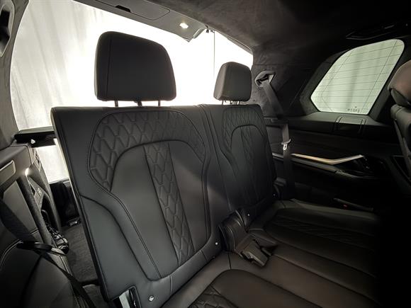 2025 BMW X7 RV-SUV