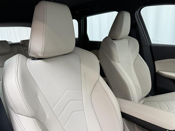 2025 BMW X1 Hatchback