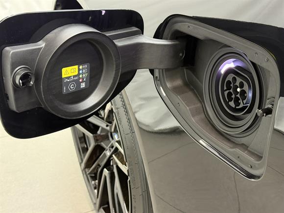 2025 BMW M5 Sedan