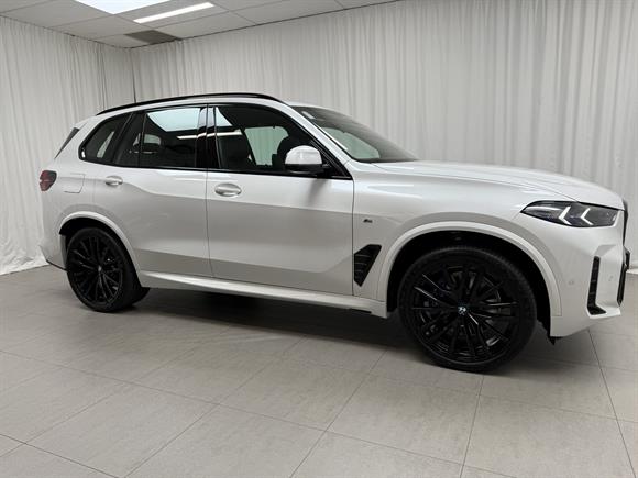 2025 BMW X5 RV-SUV