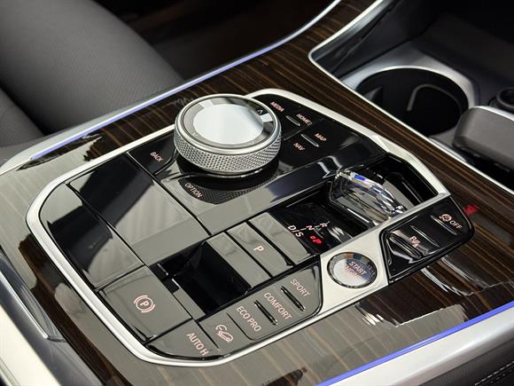 2025 BMW X5 RV-SUV
