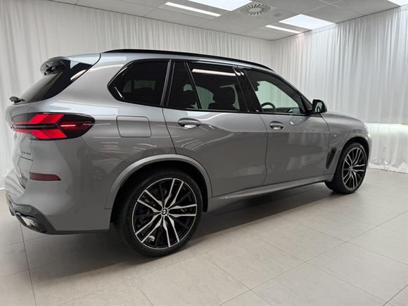2025 BMW X5 RV-SUV