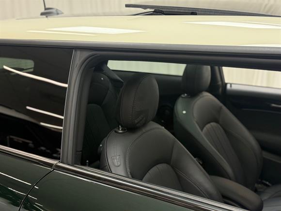 2023 MINI Hatch Station Wagon