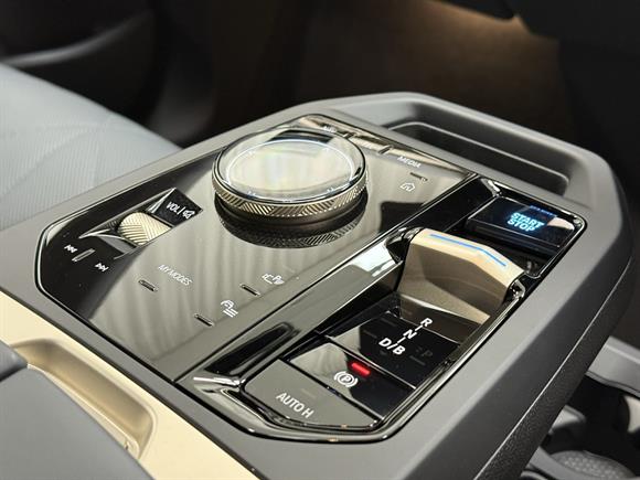 2025 BMW iX RV-SUV