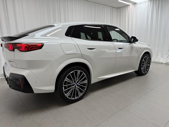 2025 BMW iX2 RV-SUV