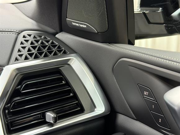 2025 BMW X5 RV-SUV