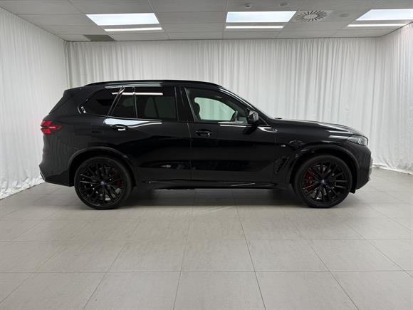 2025 BMW X5 RV-SUV