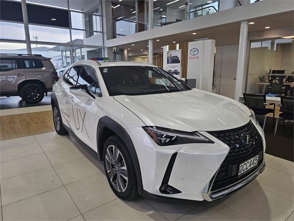 Lexus UX 300 2023 Limited - BEV 2023