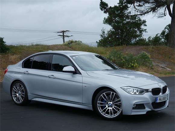 BMW 320i Sport Edition 2015