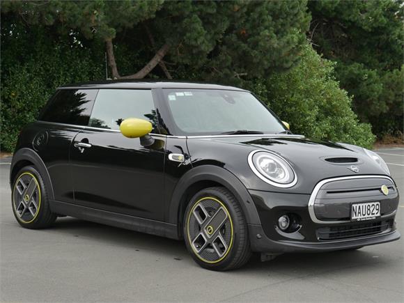 MINI Cooper SE Hatch Trim L 2020