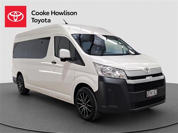 Toyota Hiace 2.8DT ZX 10 Seater Minibus 2023