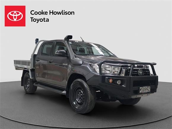 Toyota Hilux SR 4X4 Flat Deck 2020
