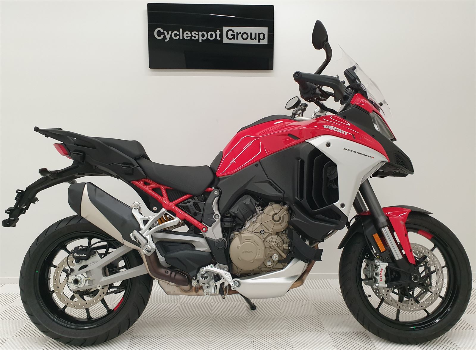 Ducati Multistrada V4S-ESSENTIAL- PANNIERS FREE - IN STOCK 2023 - The ...