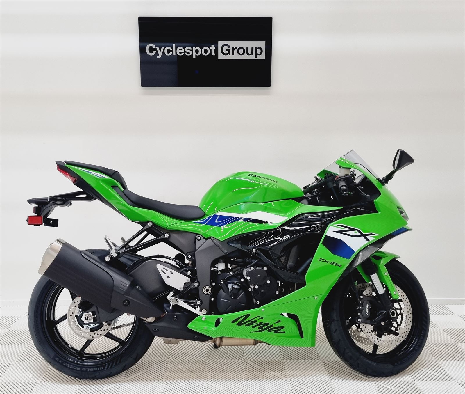 Kawasaki ZX6R Ninja ZX-6R 2026 - Cyclespot Leading Motorcycle