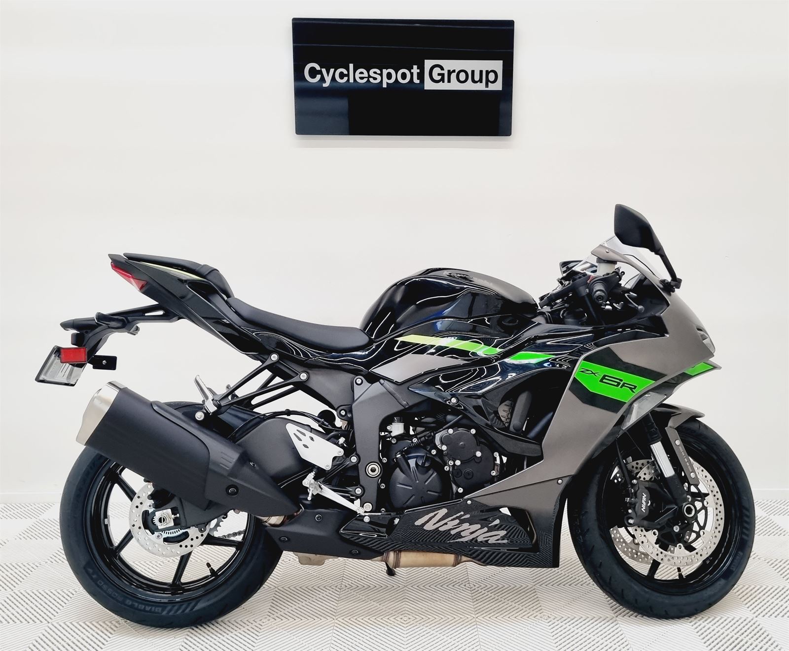 Kawasaki ZX6R Ninja ZX-6R 2026 - Cyclespot Leading Motorcycle