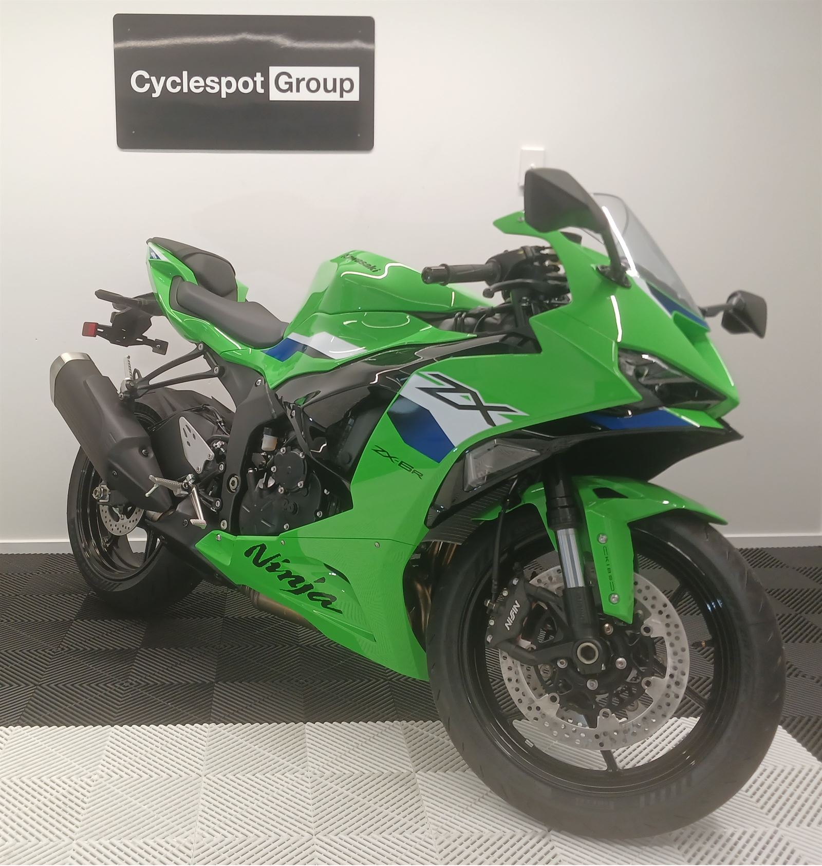 Kawasaki ZX6R NINjA 636 2026 - Cyclespot Leading Motorcycle