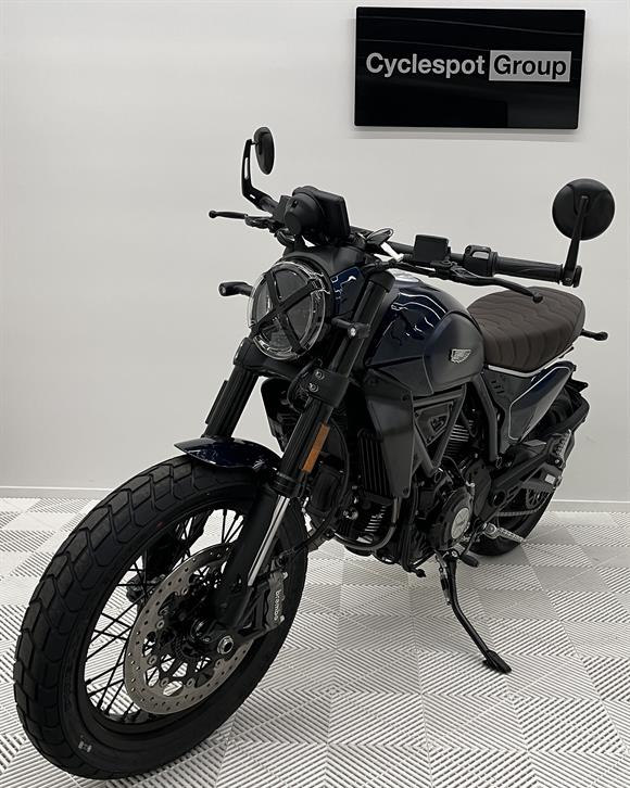 New Ducati Scrambler NEW NIGHTSHIFT