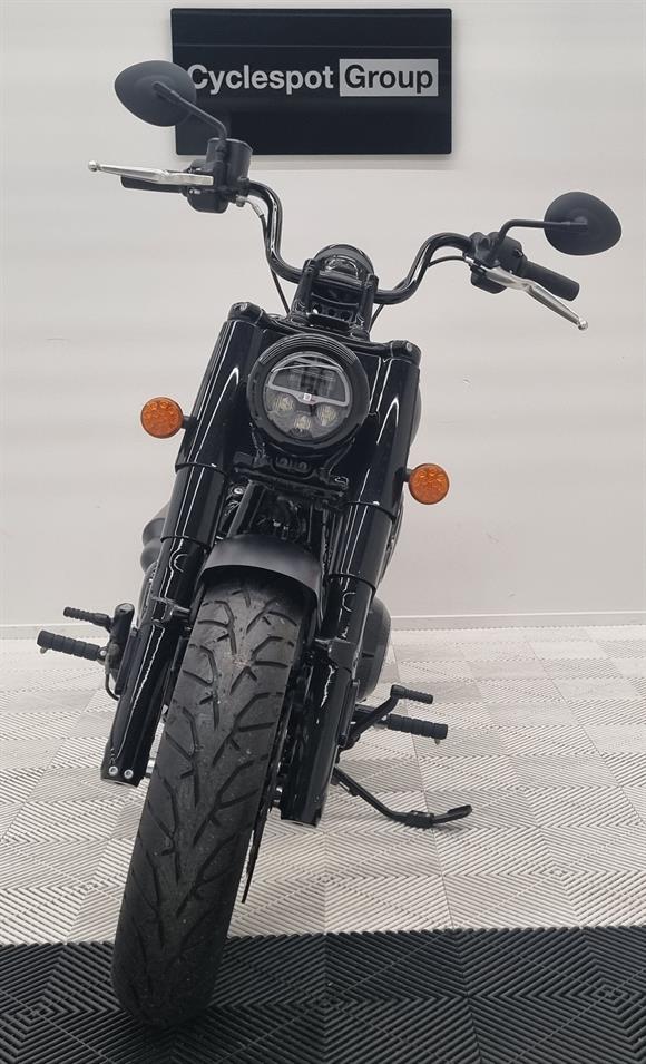 New Indian Chief BOBBER DARK HORSE - SAVE $3,000 !!!