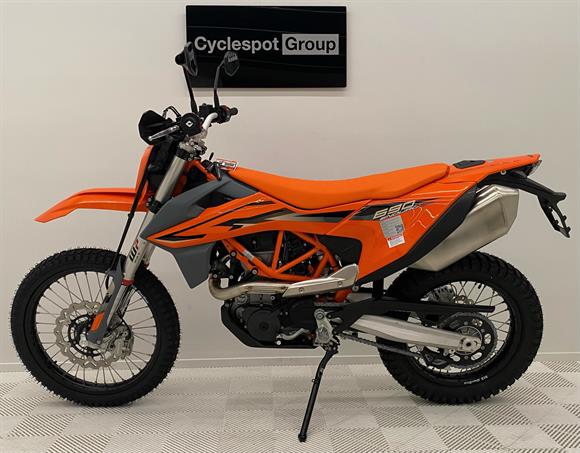 New KTM 690 Enduro R - SAVE $2,300 !!!