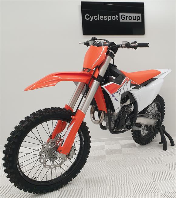 New KTM 350 SXF SAVE $1,640 !!!