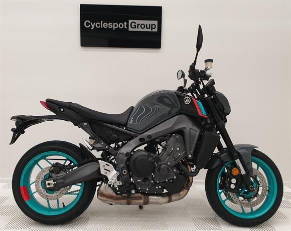 New Yamaha MT-09 IN STOCK NOW !!! SAVE $1,700 !!!