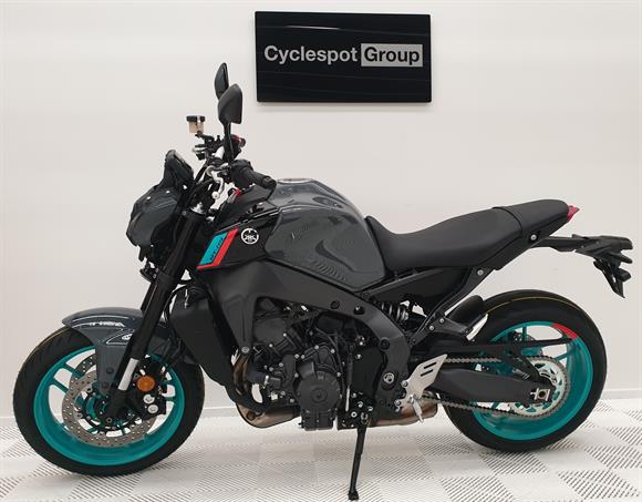 New Yamaha MT-09 IN STOCK NOW !!! SAVE $1,700 !!!