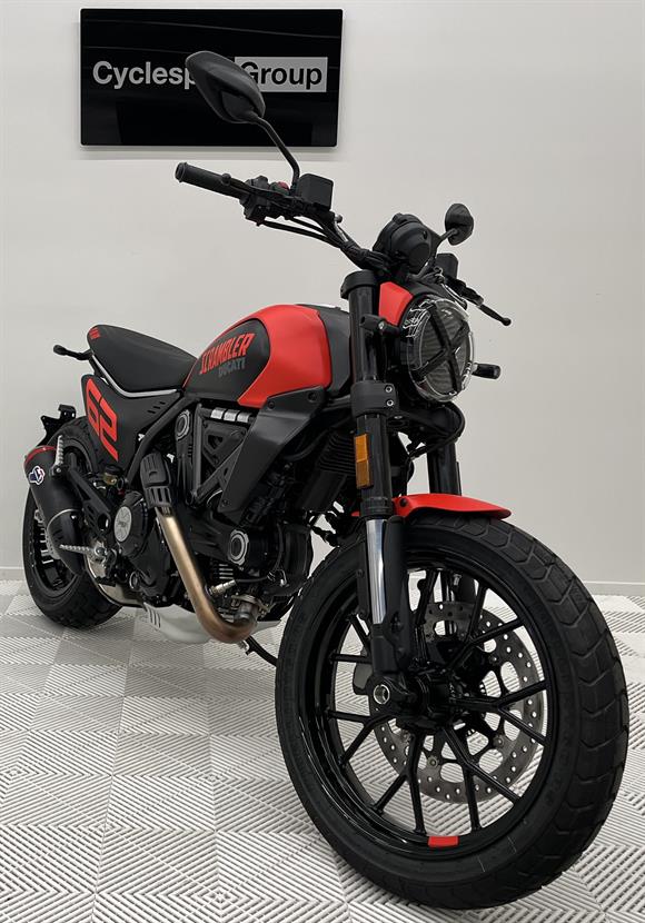 New Ducati Scrambler NEW FULL THROTTLE - IN STOCK NOW !!!