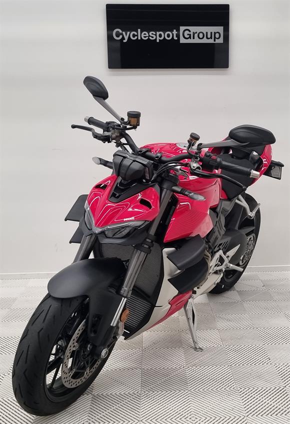 2023 Ducati Street Fighter V4 - SAVE $7,305 !!!