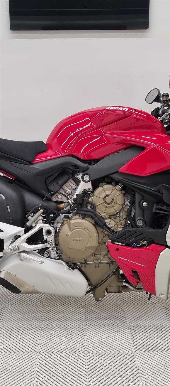 2023 Ducati Street Fighter V4 - SAVE $7,305 !!!