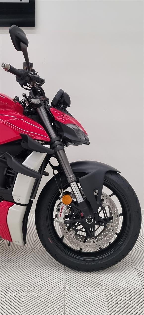 2023 Ducati Street Fighter V4 - SAVE $7,305 !!!