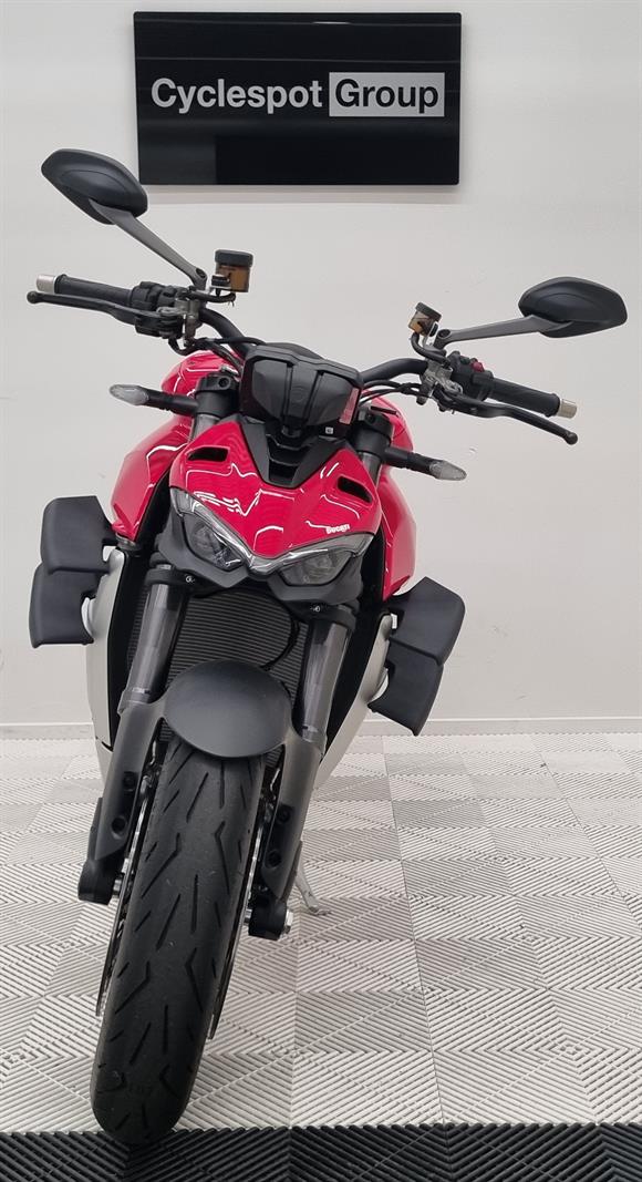 2023 Ducati Street Fighter V4 - SAVE $7,305 !!!