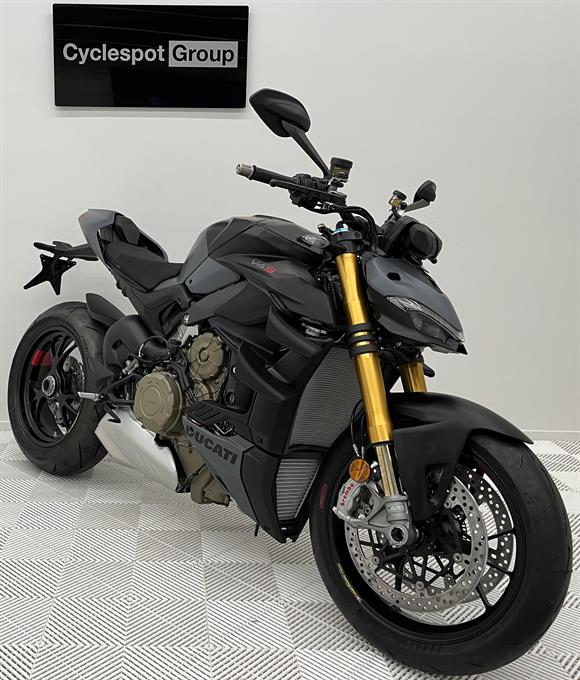 New Ducati Street Fighter NEW V4S