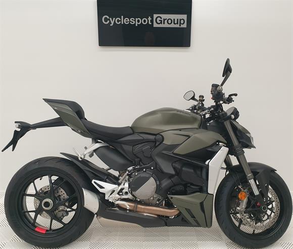 Ducati Street Fighter V2 - IN STOCK NOW 2023